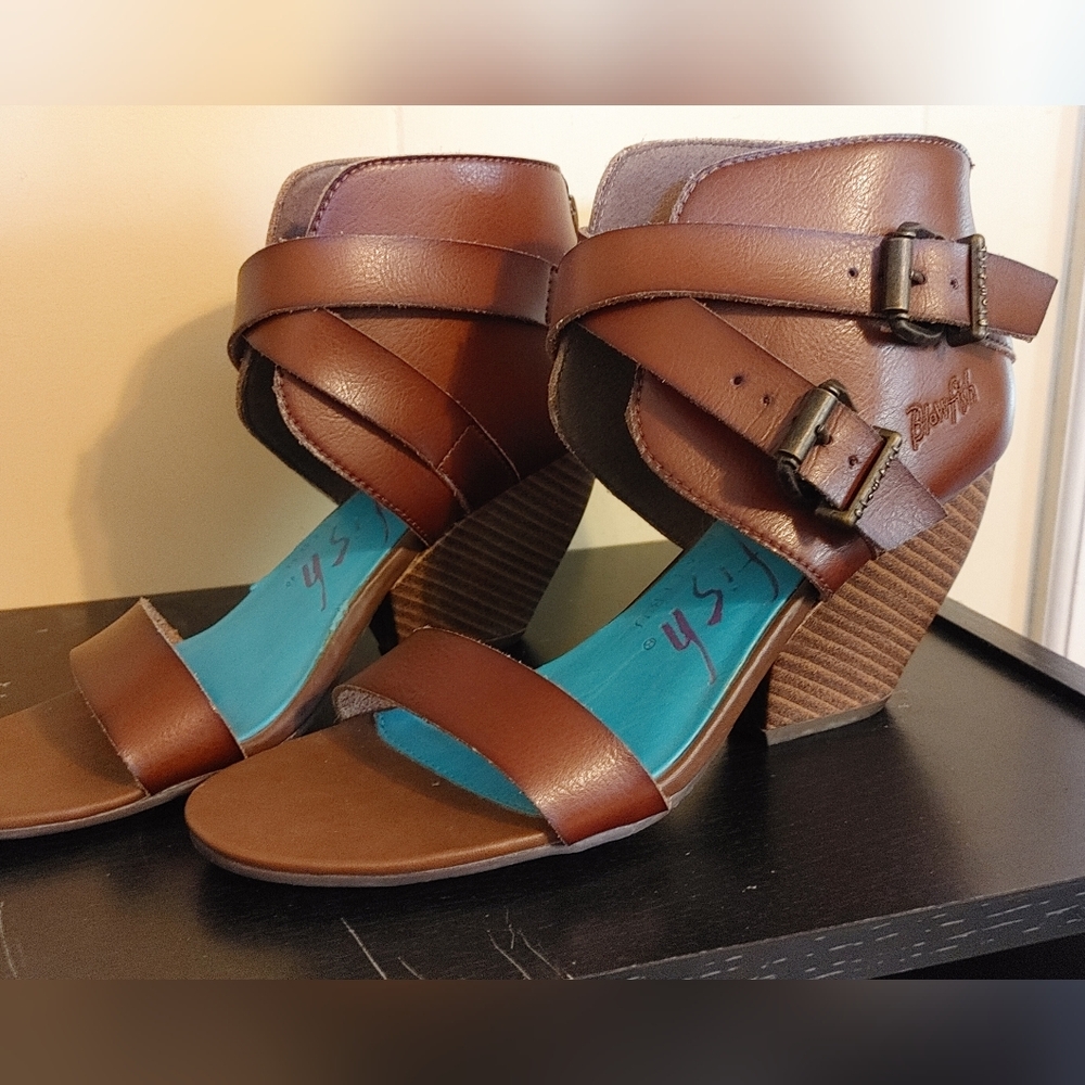 Blowfish womens Strappy Wedge Sandals